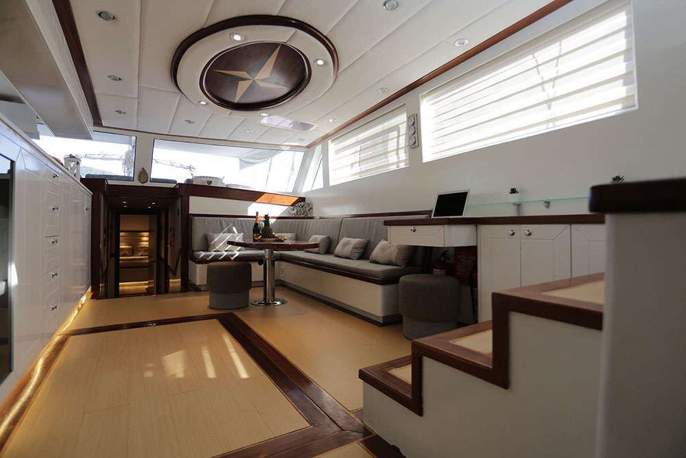 12 Grand Sailor Saloon 1