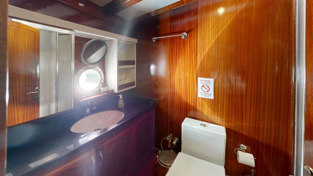 Diamond-Lila-Bathroom 4